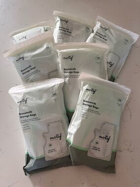 Motif Medical Breastmilk Storage Bags 7x100 Count BPA-Free Leak-Proof Freezer